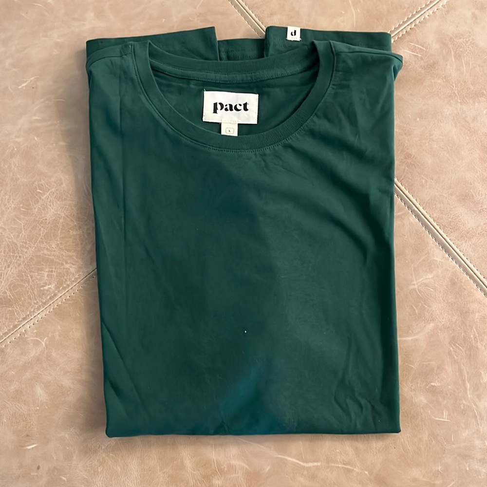 NWOT large, dark green pact crew neck t-shirt, organic and very soft